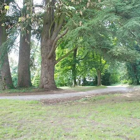 Chateau Les Bardons Hébergement de vacances