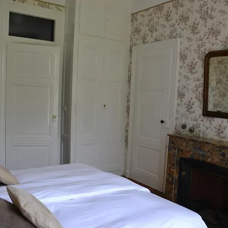 Hébergement de vacances Chateau Les Bardons La Pacaudière