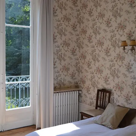 Chateau Les Bardons Hébergement de vacances *